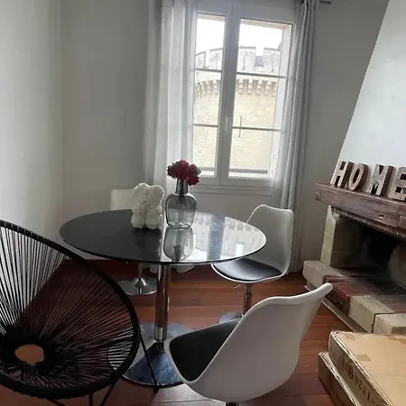 Spacieux A 65 M² Avec Balcon Vue Sur La Apartament
