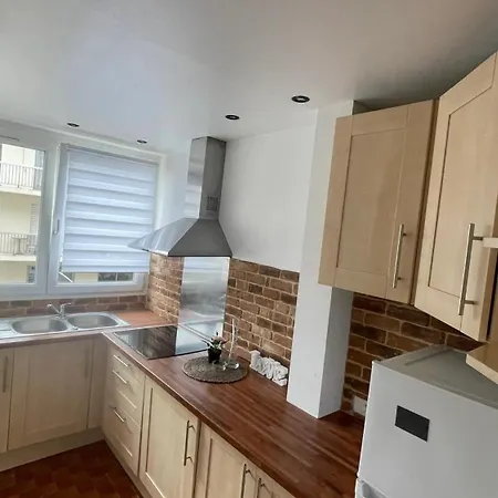 Apartament Spacieux A 65 M² Avec Balcon Vue Sur La Caen