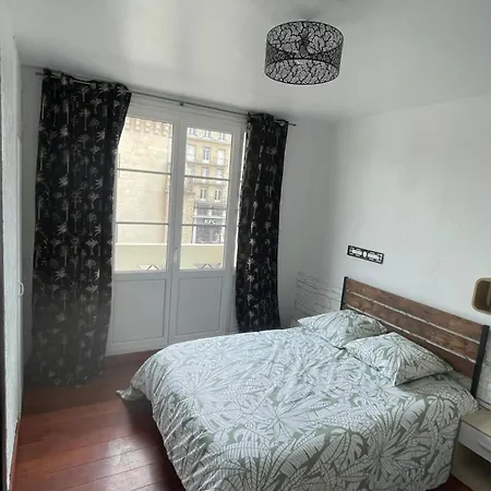 Apartament Spacieux A 65 M² Avec Balcon Vue Sur La