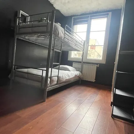Apartament Spacieux A 65 M² Avec Balcon Vue Sur La *