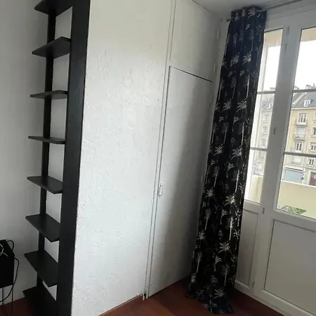 Apartament Spacieux A 65 M² Avec Balcon Vue Sur La