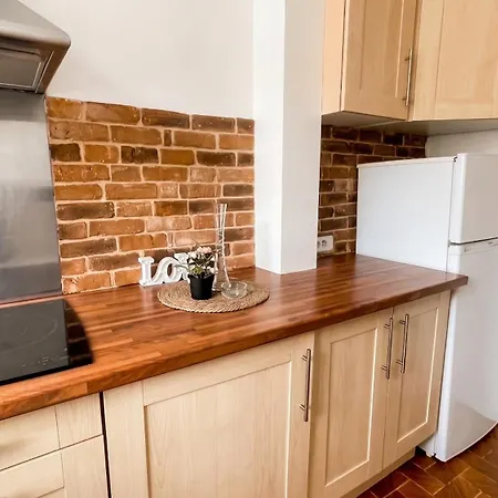 Spacieux A 65 M² Avec Balcon Vue Sur La