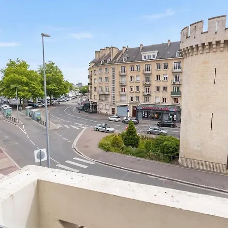 Spacieux A 65 M² Avec Balcon Vue Sur La *