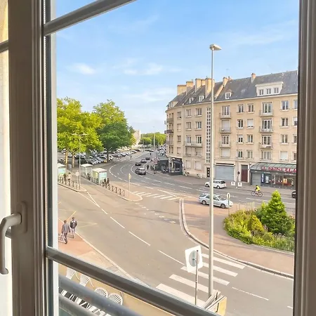 Spacieux A 65 M² Avec Balcon Vue Sur La *