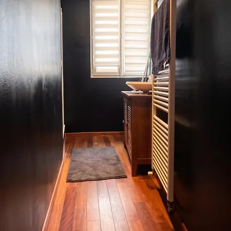 Spacieux A 65 M² Avec Balcon Vue Sur La