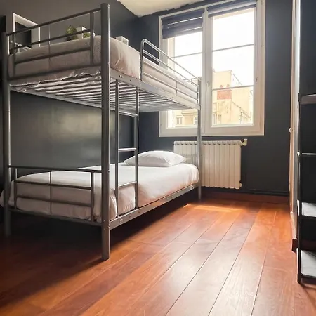 Spacieux A 65 M² Avec Balcon Vue Sur La