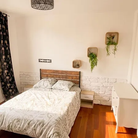 Spacieux A 65 M² Avec Balcon Vue Sur La *