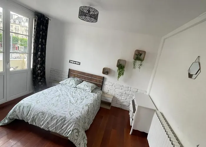 Spacieux A 65 M² Avec Balcon Vue Sur La